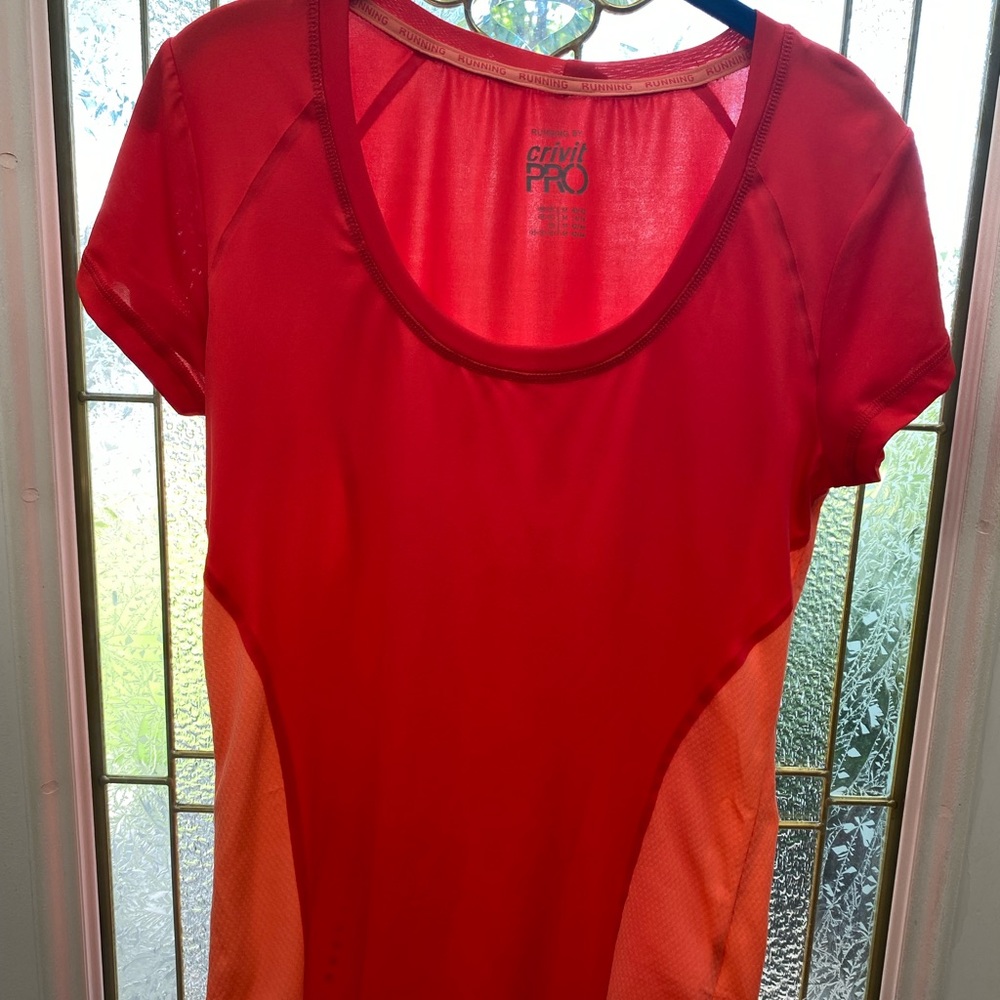 Cute Running Shirt Size:Med  Pink/Peach